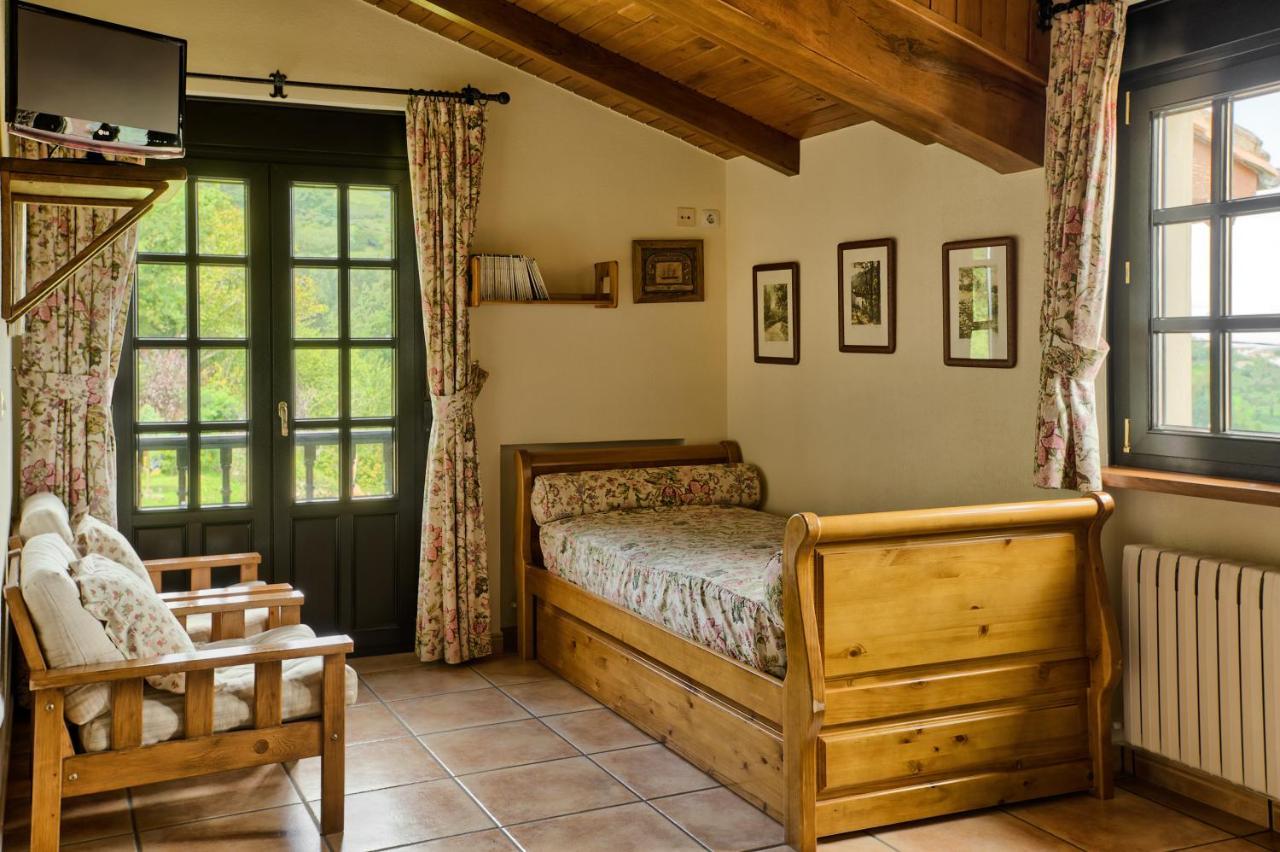 Casas Rurales El Llugaron Miravalles Esterno foto