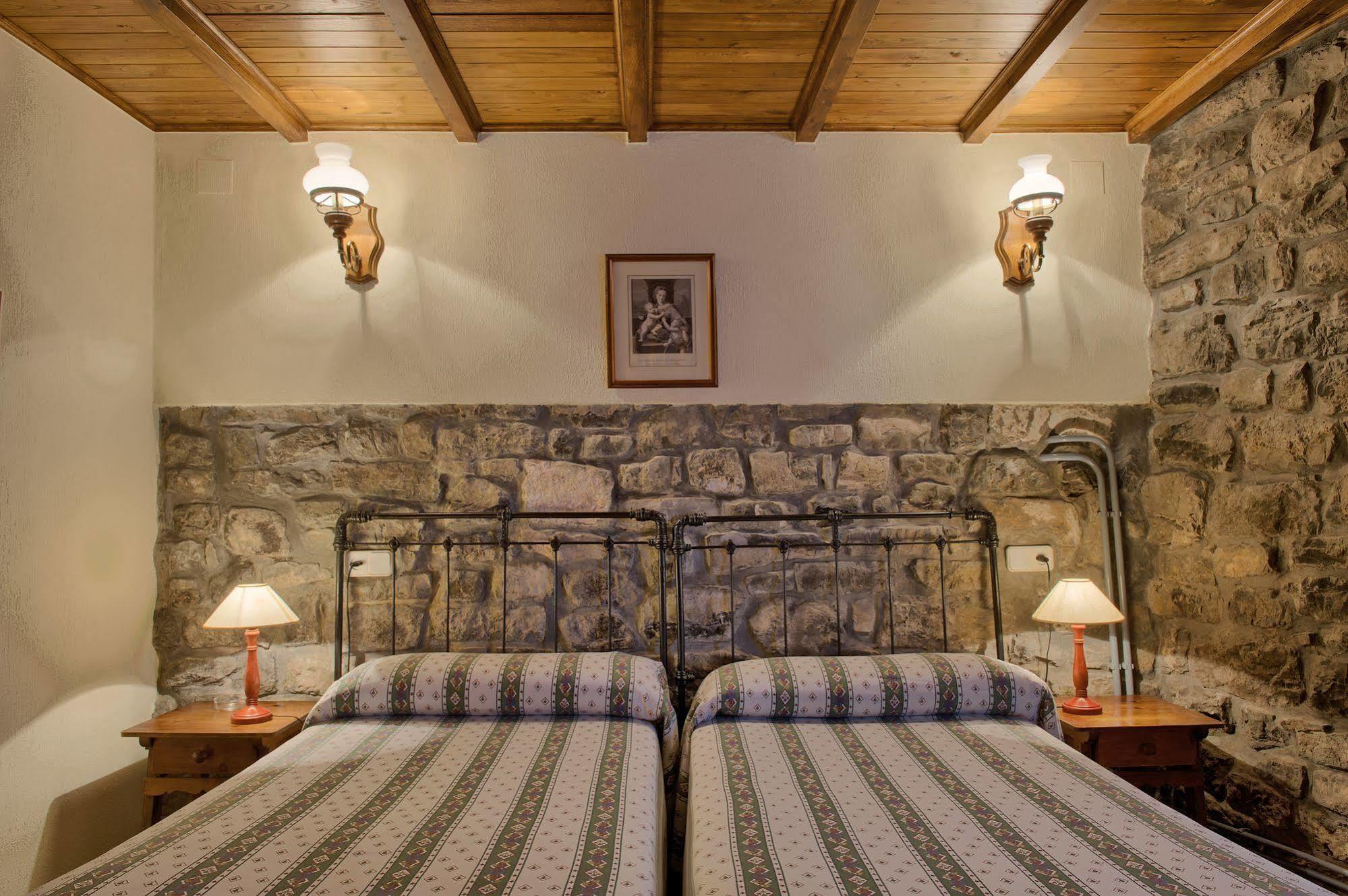 Casas Rurales El Llugaron Miravalles Esterno foto